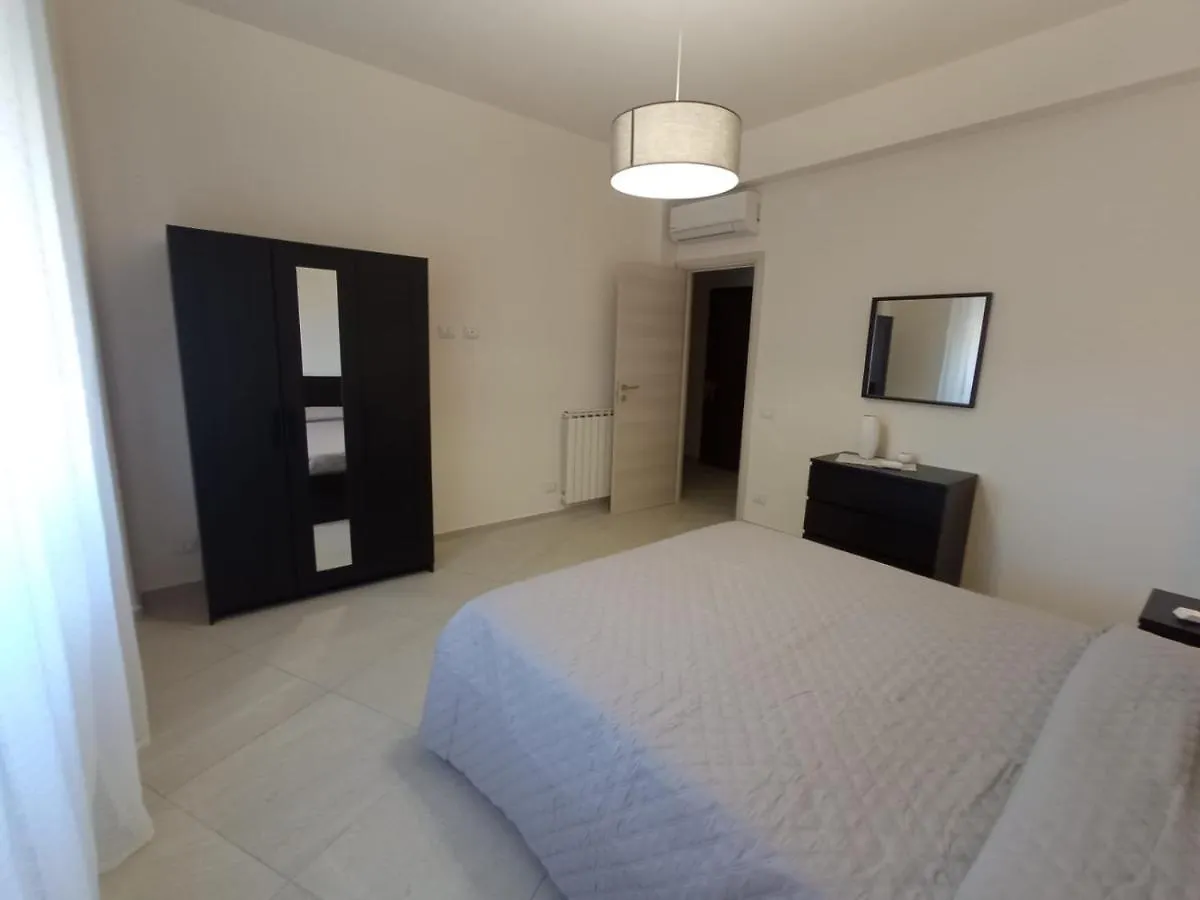 Royal View Apartment Cefalù 0*,
